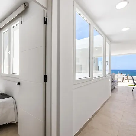 Ocean Confort Pad By Escape Arrieta (Lanzarote)